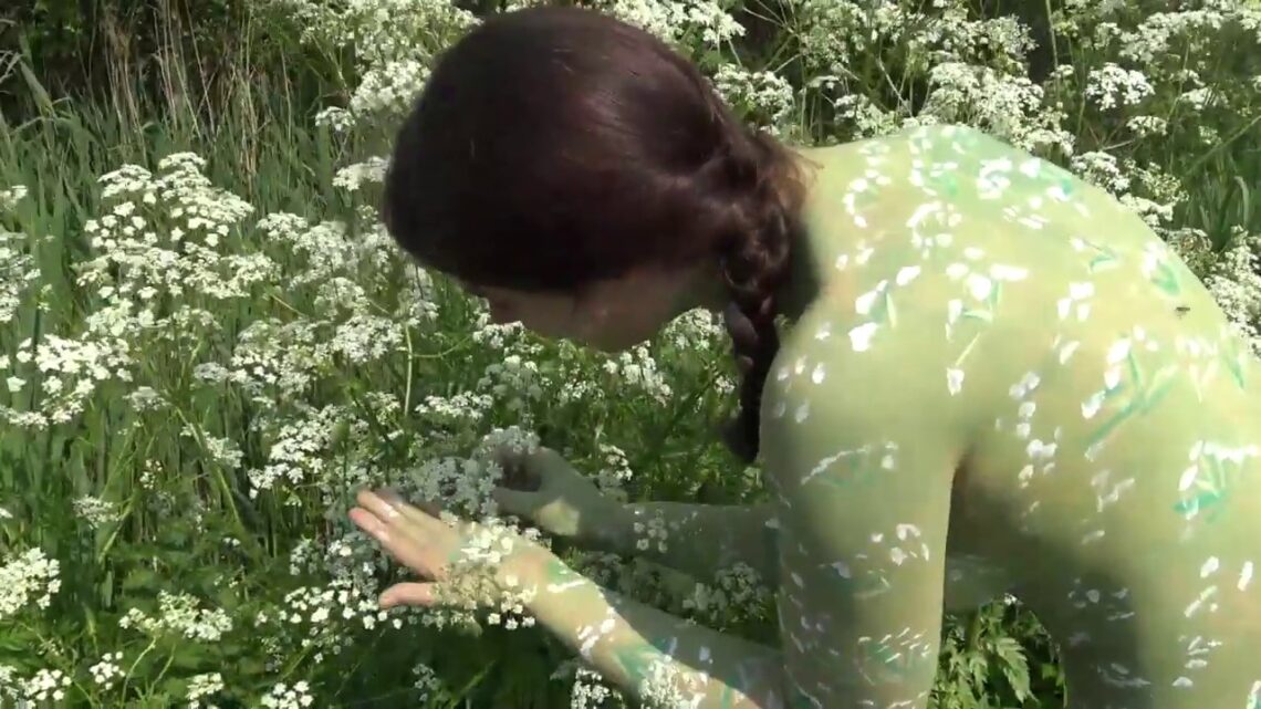 Art video: Cow parsley by Amit Bar